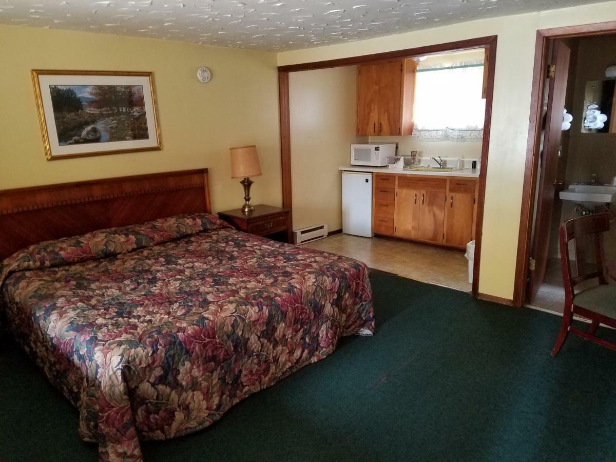 Hotel Cedar Village & Rv