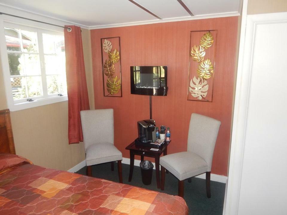 Cedar Village 3* Spokane