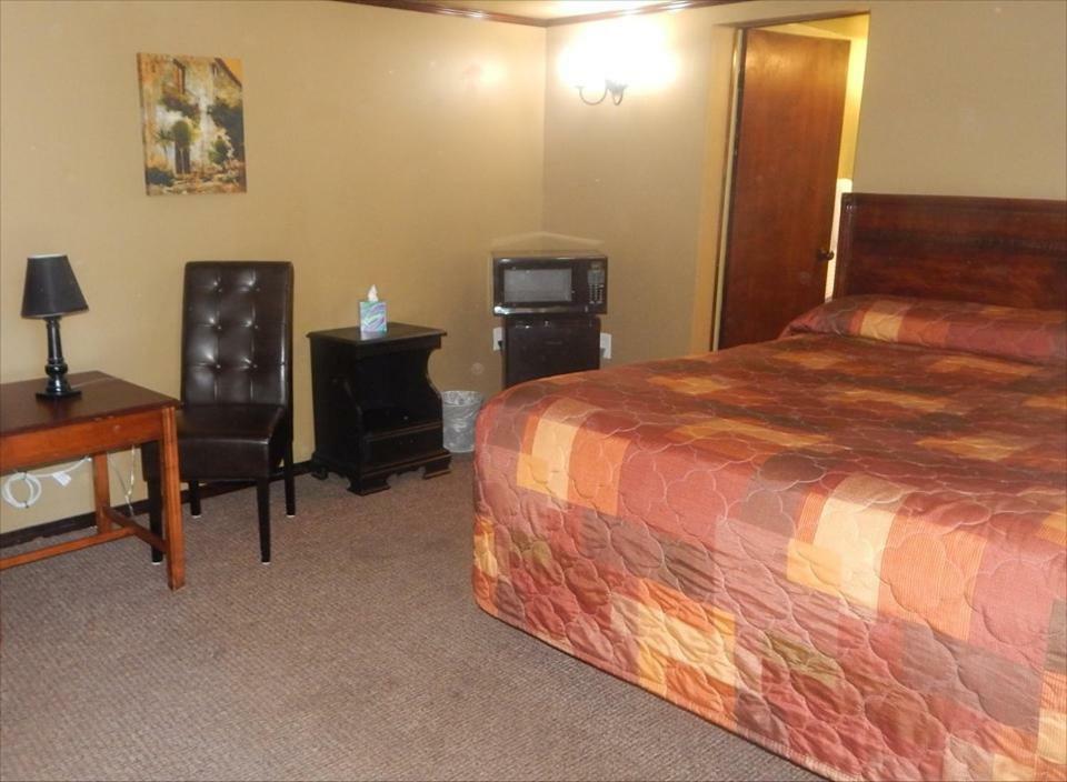 Cedar Village & Rv Hotel 3*